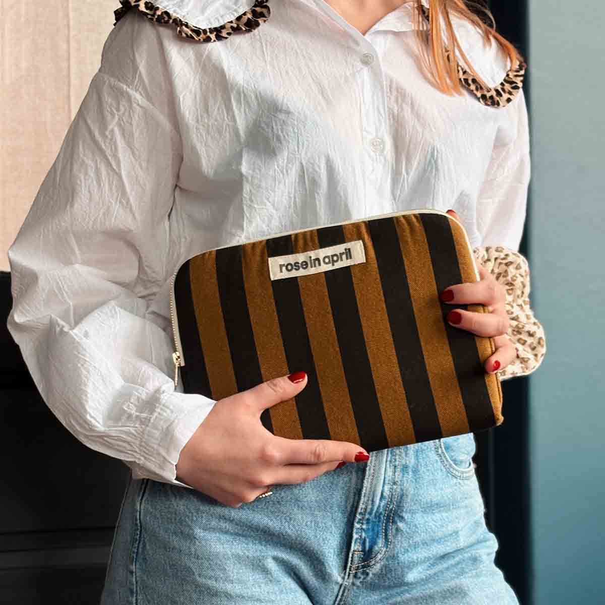 Housse d'iPad - Anouk Rayures Cumin / Noir