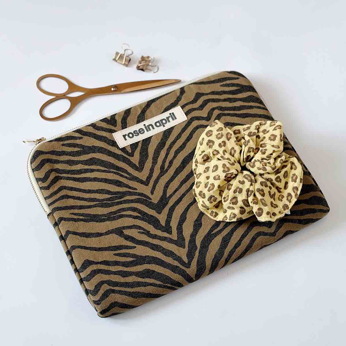 iPad sleeve - Anouk Zebra Olive