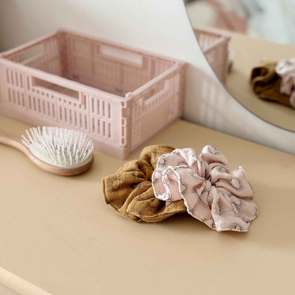 Scrunchie - Light pink Dotted heart