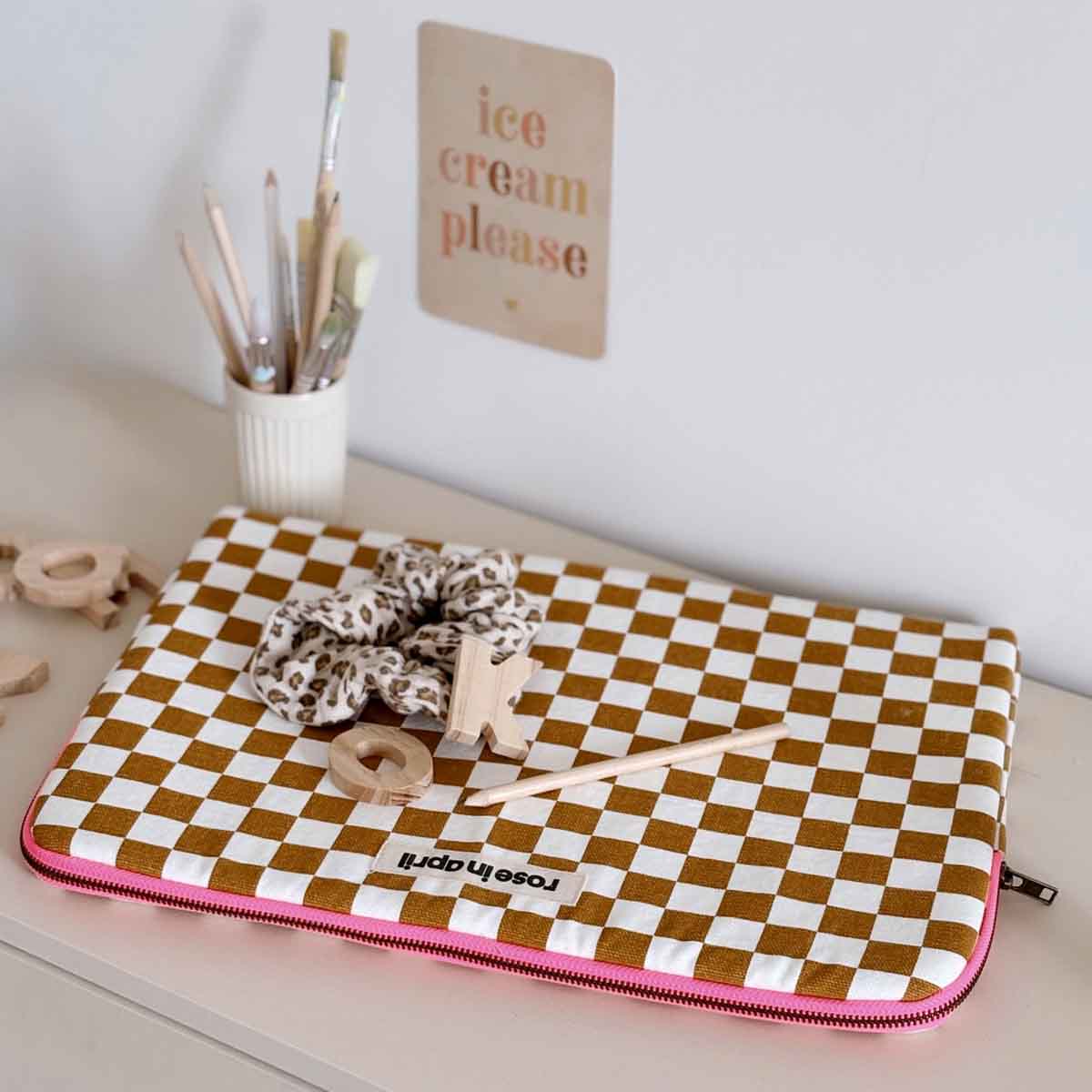 Housse d'ordinateur 15" - Maya Damier Caramel