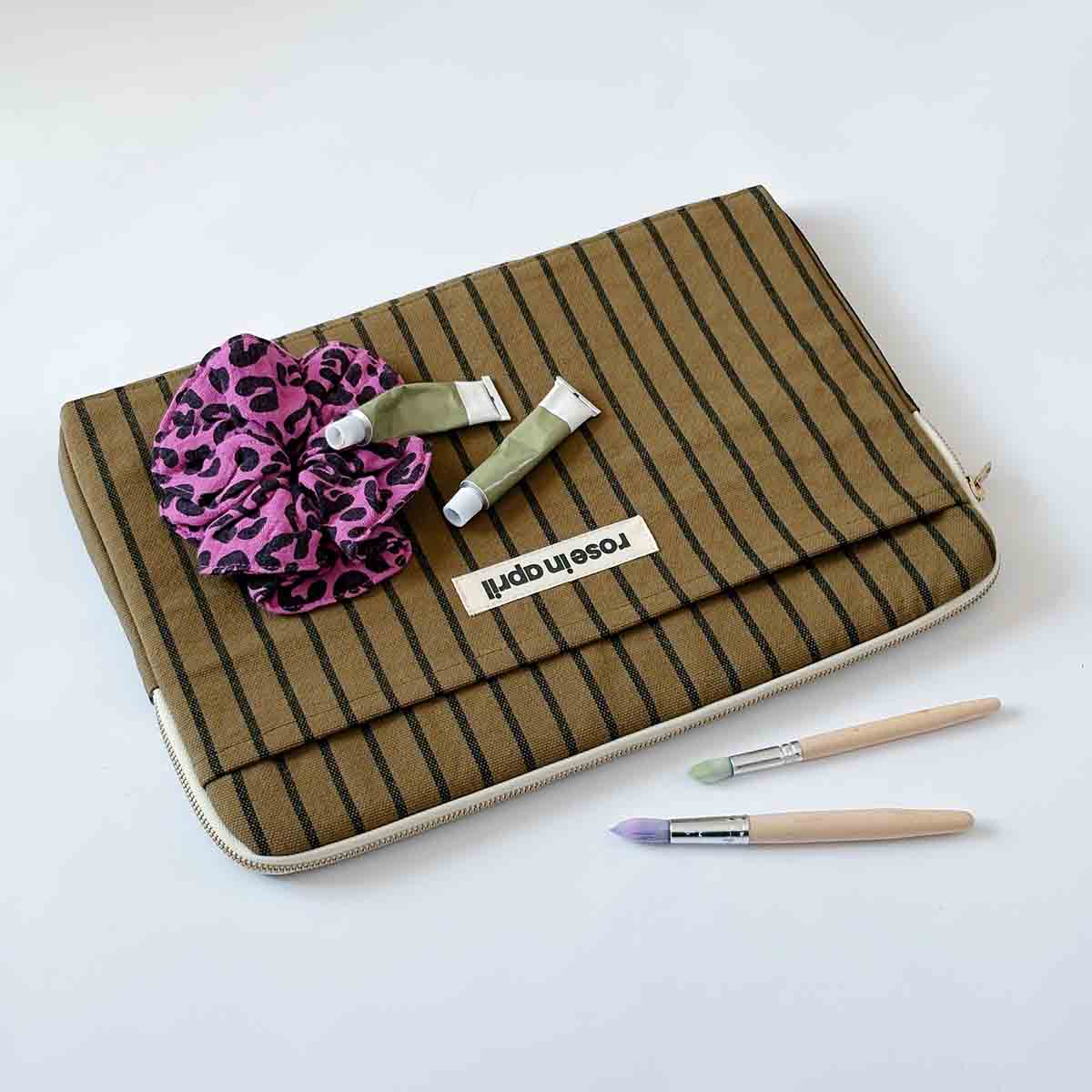 Housse d'ordinateur 13&14" - Octave Rayures Tennis Olive