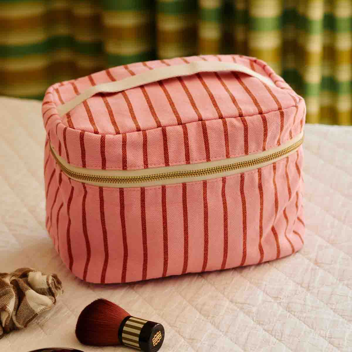 Vanity - Oona Pecan / Strawberry Tennis Stripes