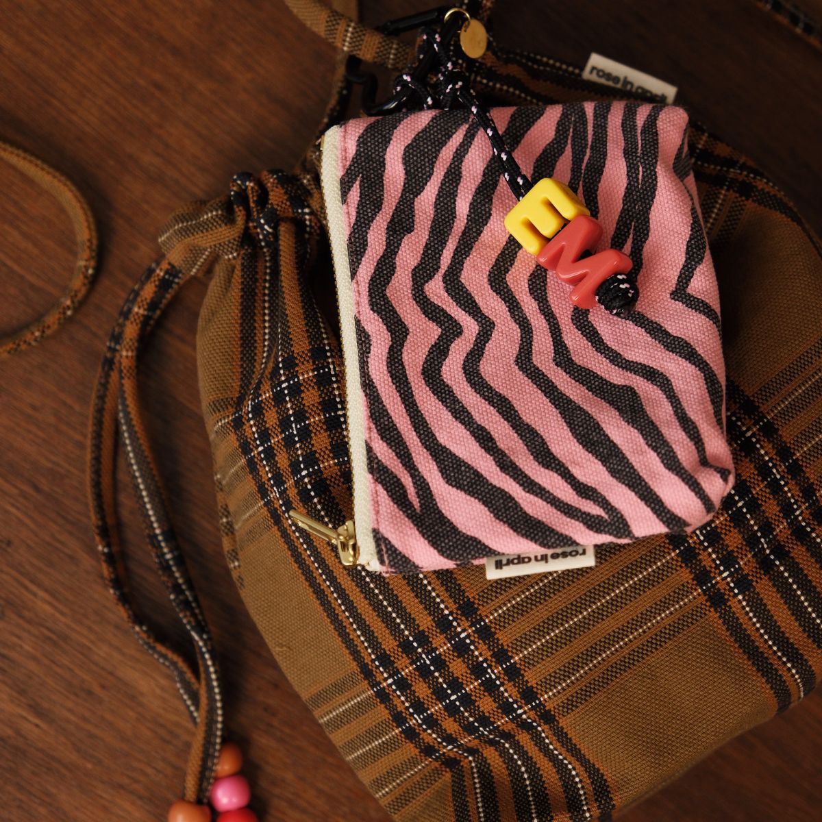 Trousse Zèbre Rose - Marie Starek x Rose in April