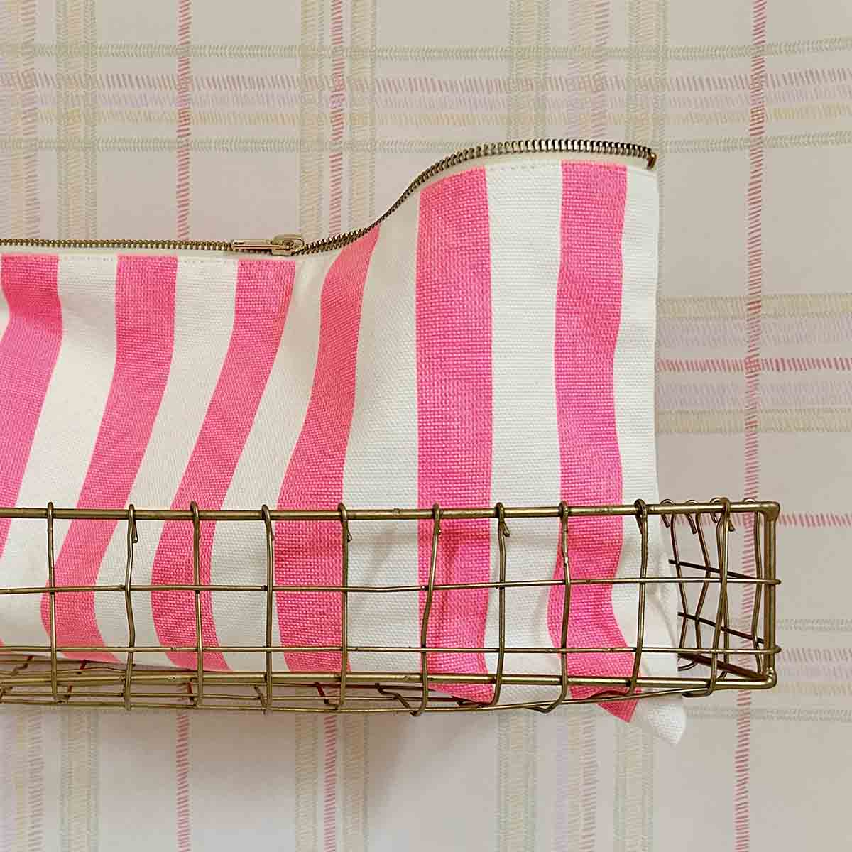 Pouch - Lili  Neon pink Stripes