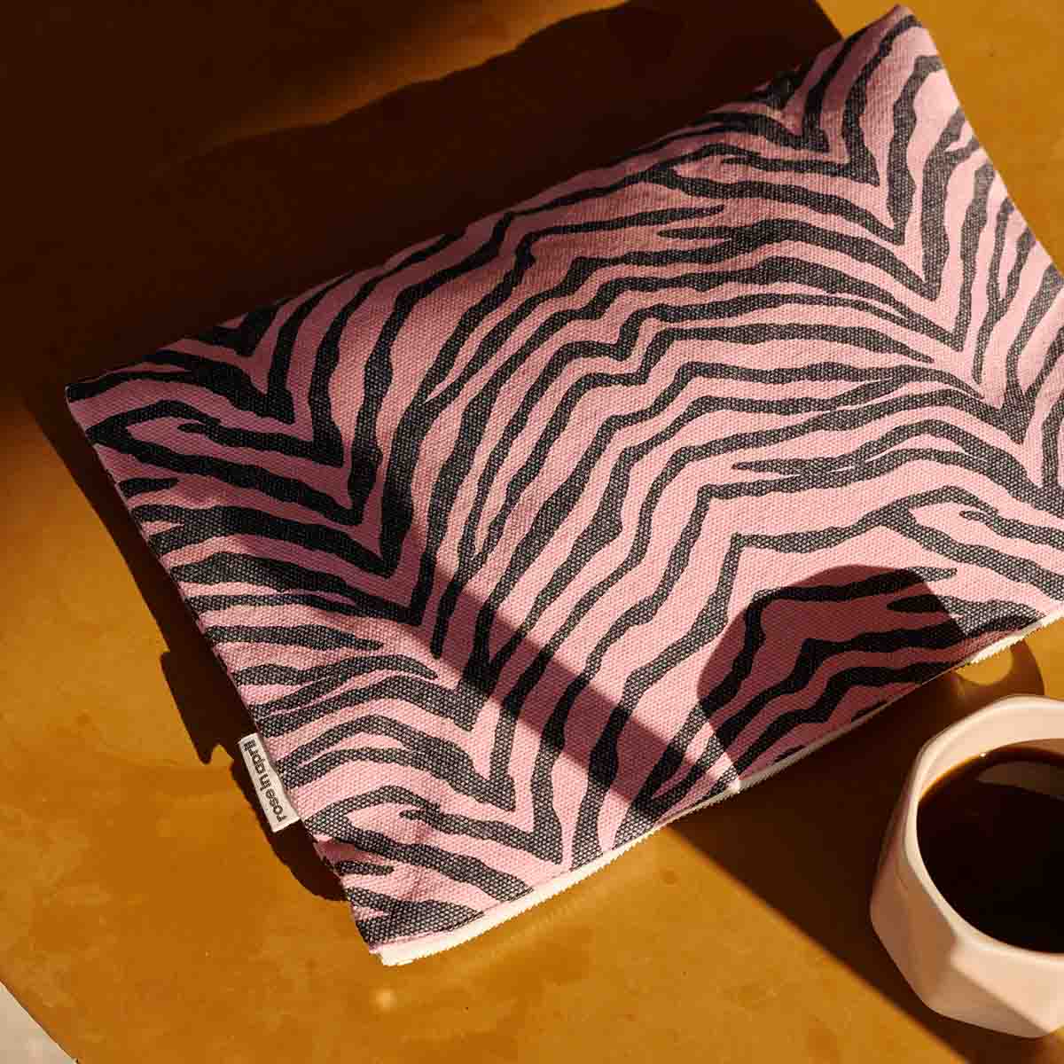 Pouch - Lili Zebrou Strawberry