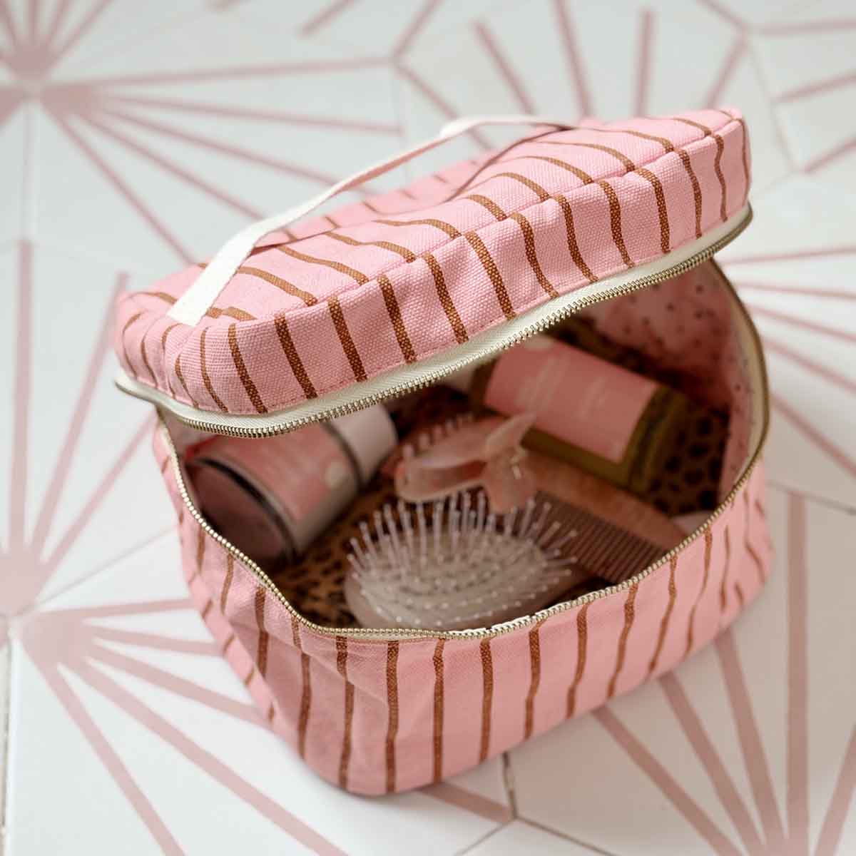 Vanity - Oona Pecan / Strawberry Tennis Stripes