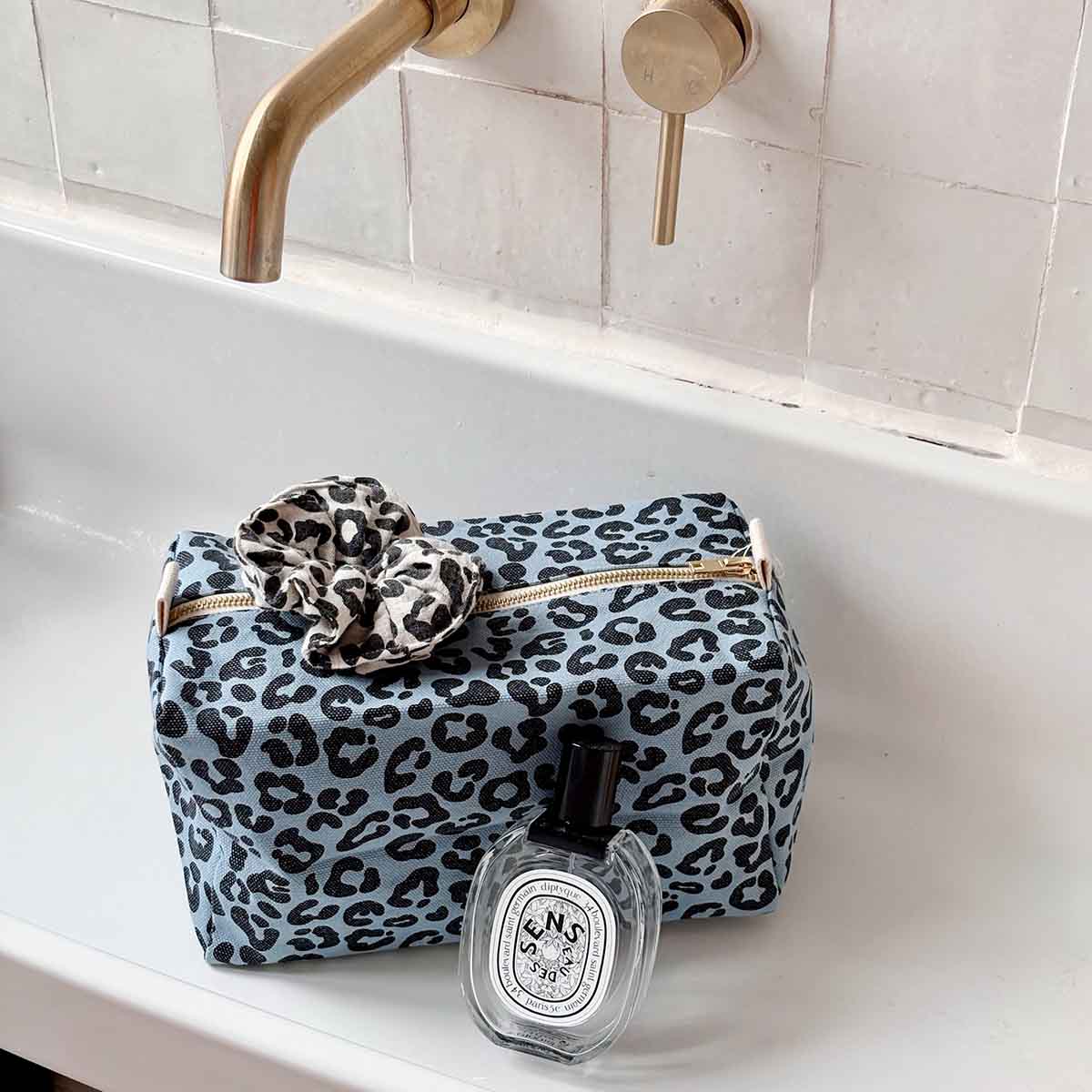 Wash bag - Vic Graou Blue sky