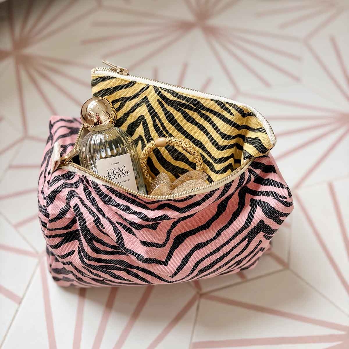 Wash bag - Vic Zebrou Strawberry