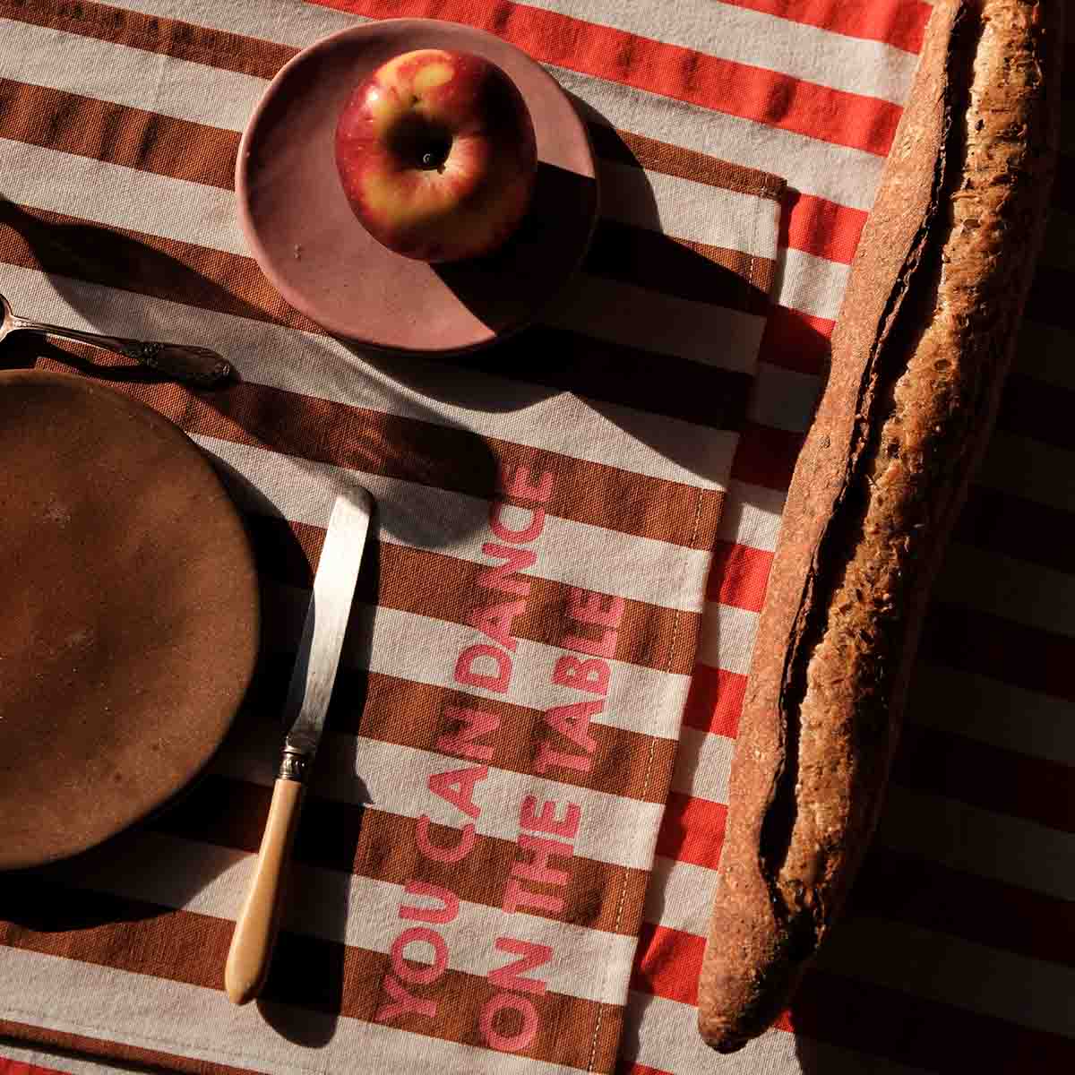 Pack of 2 placemats - Jeannette Stripes Pecan You can dance on the table