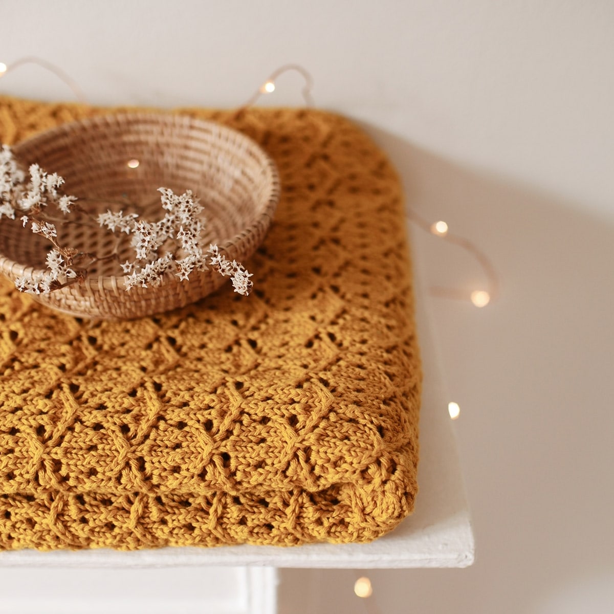 Ceylon Yellow Lace Blanket