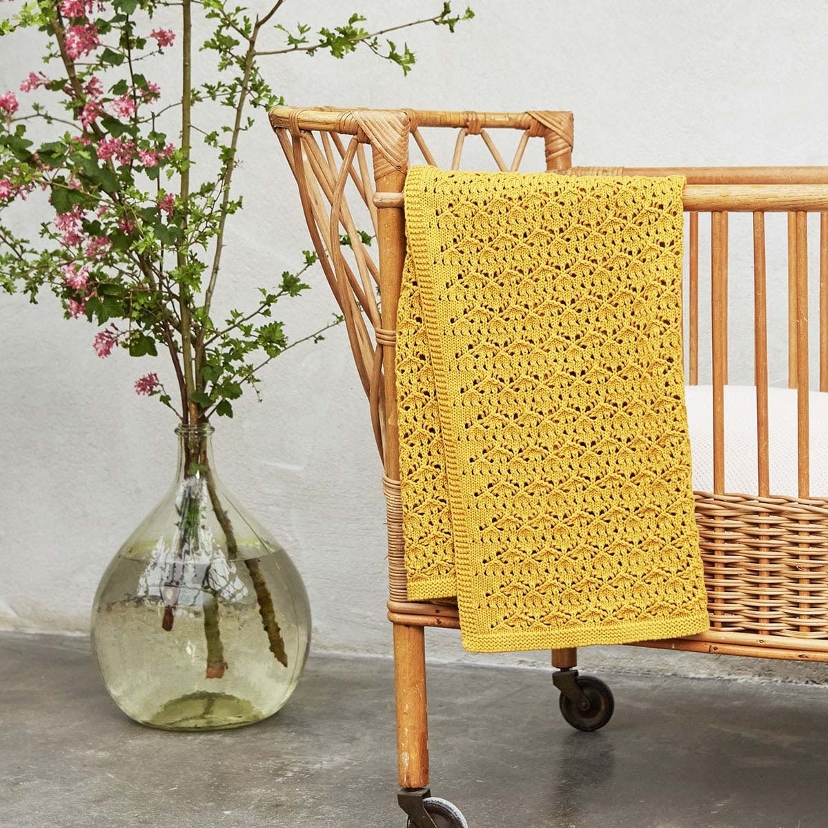 Ceylon Yellow Lace Blanket