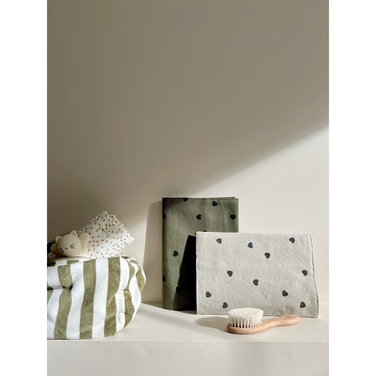 Protège carnet de santé - Chloé Coeur Kaki