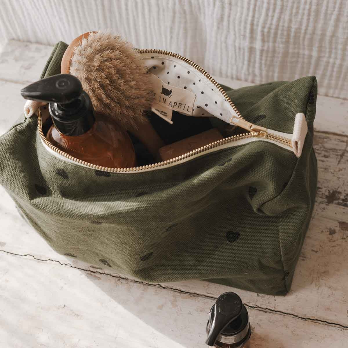 Wash bag - Vic Khaki Heart