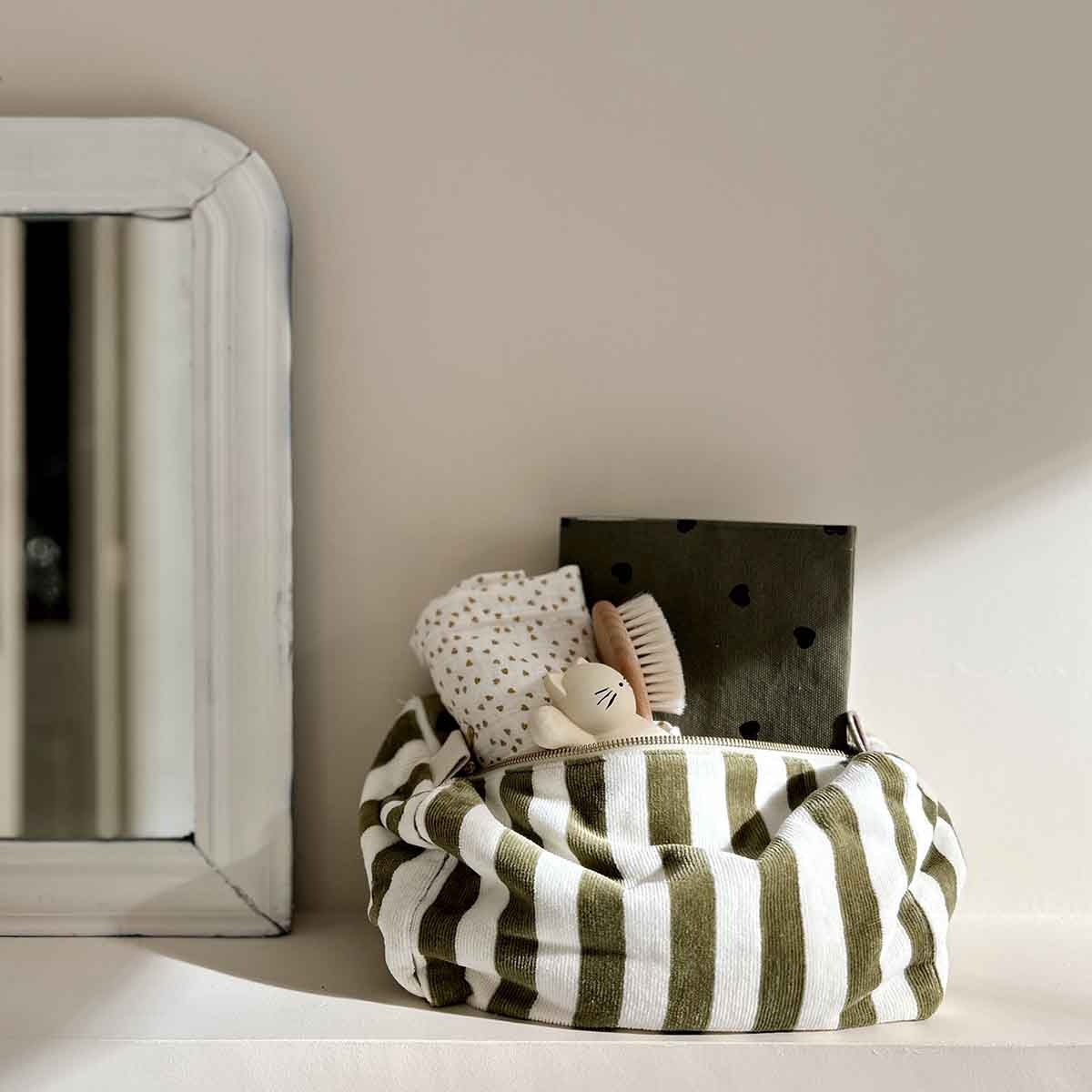 Trousse de toilette Vic Rayures Kaki | Accessoires | Rose in April